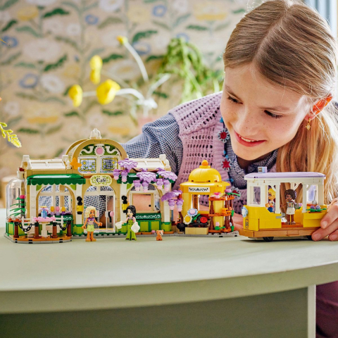  Lego Friends Cafenea Cu Multe Plante Si Florarie 42671 [3]