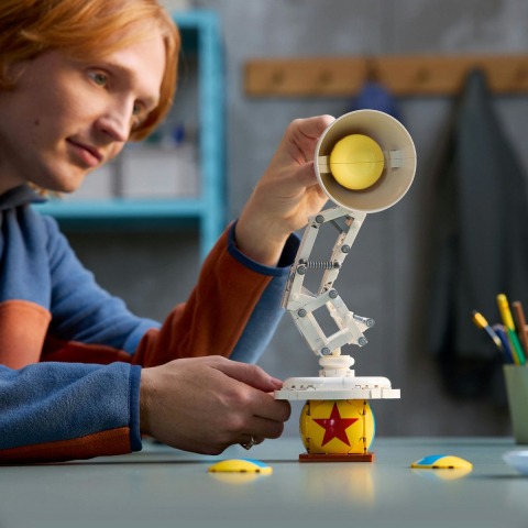 LEGO-Lego Ideas Disney Pixar Luxo Jr 21357 [2]