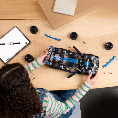 LEGO-Lego Technic Masina De Curse Porsche Gt4 E-Performance 42176 [3]
