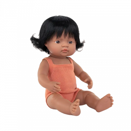 Mesemondás - Miniland-Papusa 38 cm, fetita latino, imbracata in salopeta tricotata