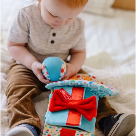 Melissa & Doug-Set jucarii bebe in cutie cadou din lemn [6]