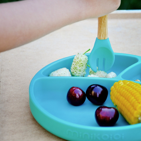 Minikoioi-Set Lingurita si Furculita Minikoioi, Varf din Silicon si Maner din Bambus – Woody Brown [5]