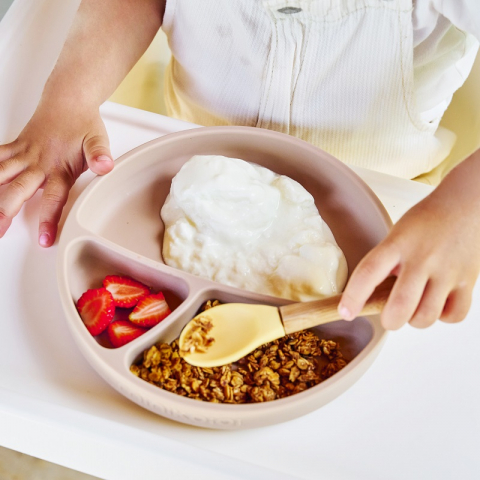 Minikoioi-Set Lingurita si Furculita Minikoioi, Varf din Silicon si Maner din Bambus – Woody Brown [2]