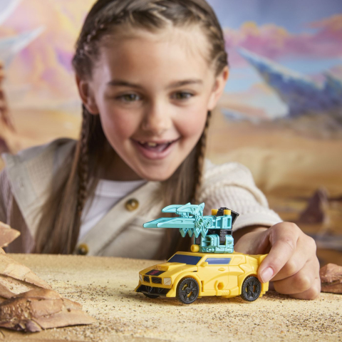 Hasbro-Transformers Cyberworld Robot Bumblebee Blindat Transformabil [3]