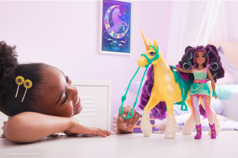 Spin Master-Unicorn Academy Papusa Fashion Ava [4]