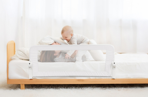 Articole siguranta bebe - Barieră de protecție pentru pat 120 x 48,5 cm White BebePrice.ro