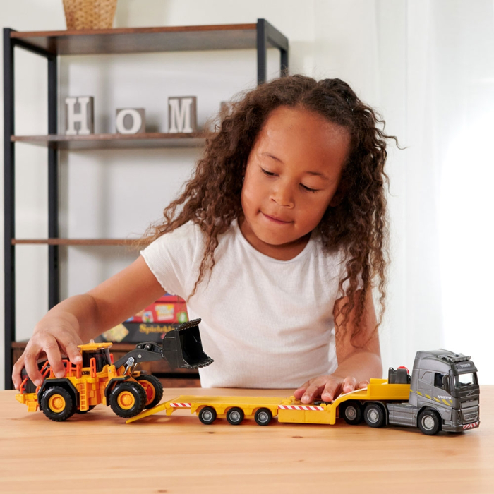 Camion Majorette Volvo cu remorca si buldozer [7]