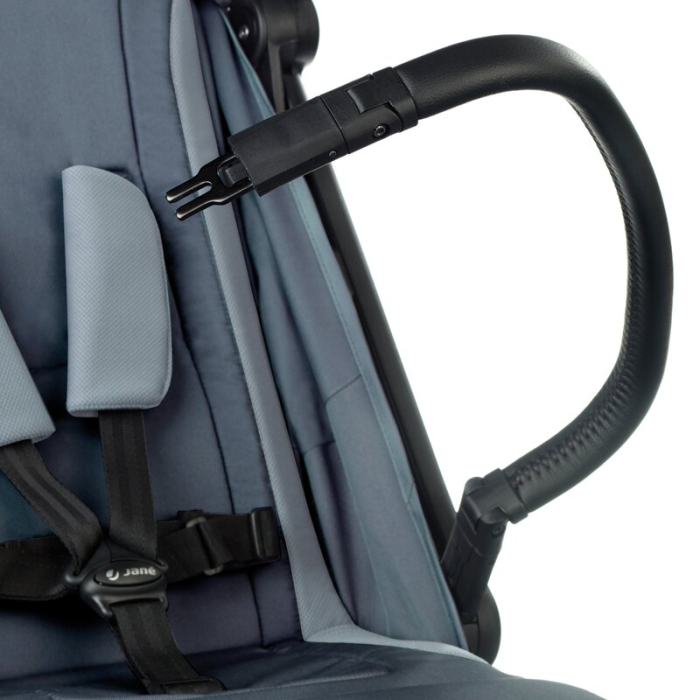 Carucior sport, Jane, Clap, Sistem compact de pliere care permite transportul caruciorului la bordul aeronavei, Cadru din aluminium, De la nastere pana la 26Kg, Seal [10]