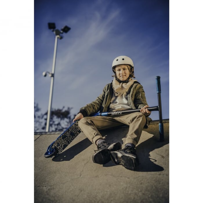 Lionelo - Trotineta Whizz, Pentru Acrobatii, Rulmenti ABEC-9, Sistemul de compresie IHC 9, 20 - 100 kg [15]