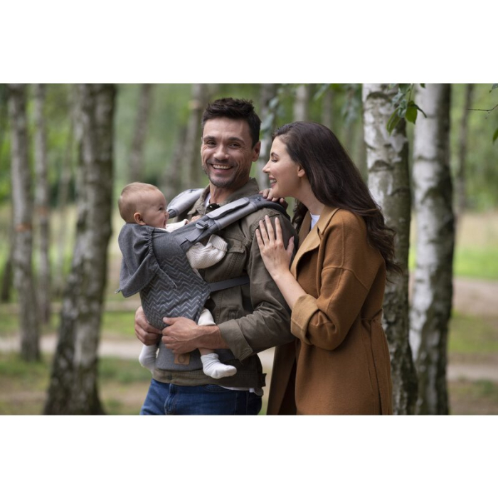 Marsupiu ergonomic, Lionelo, Margareet Air, 3 pozitii de purtare, 4 luni+, Pana la 20 Kg, Material respirabil 3D Air Mesh, Catarama dubla de siguranta, Negru [16]