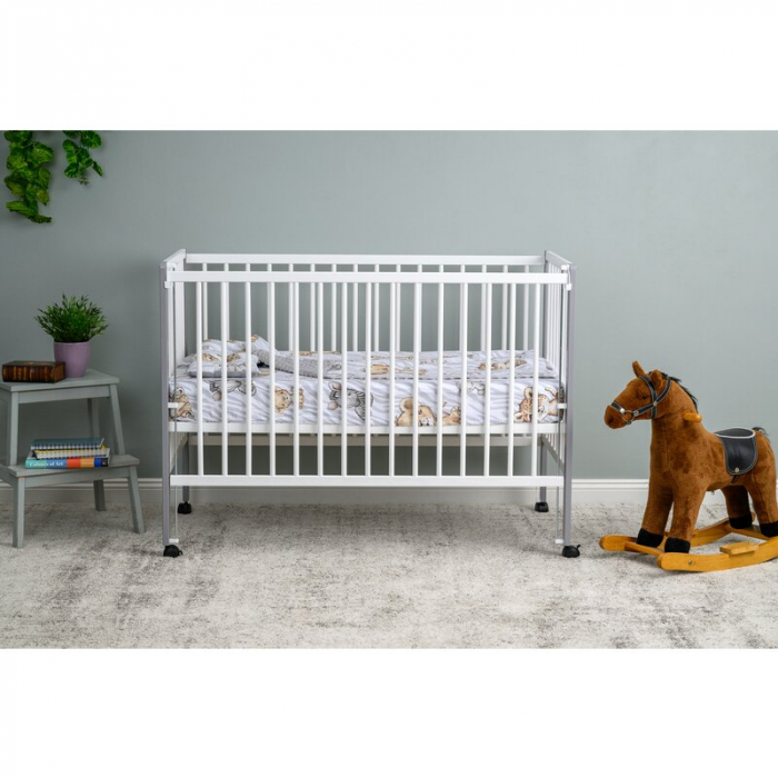 Patut din lemn bebe 120x60 cm cu laterala culisanta din lemn de pin si mdf Alb Qmini Maya [4]