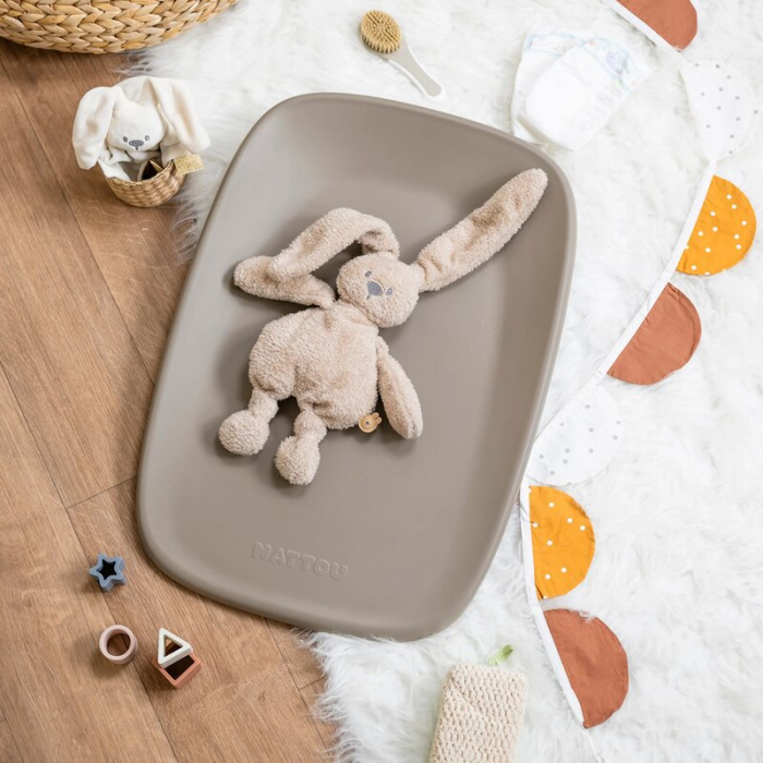Saltea de infasat, Nattou, Softy, Moale, Utilizabil si fara husa, Design ergonomic, Spuma PU, 70x50x10 cm, Fara BPA, 0 luni+, Taupe [5]