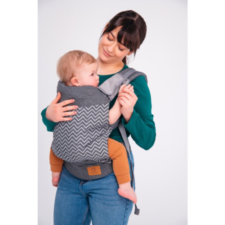 Marsupiu ergonomic, Lionelo, Margareet Air, 3 pozitii de purtare, 4 luni+, Pana la 20 Kg, Material respirabil 3D Air Mesh, Catarama dubla de siguranta, Negru [20]