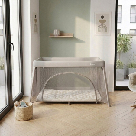 Patut multifunctional, Lionelo, Mila, 2 in 1, Saltea 4 cm cu spuma T25, 2 niveluri de inaltime, Pliere rapida, Intrare laterala, Geanta de transport inclusa, 0-36 luni, Pana la 15 kg, Verde [14]