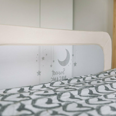 Protectie laterala pat, FreeON, pentru bebe, Rabatabila, Instalare usoara, Dimensiune 135 x 57 cm, Sweet Dreams, Light Beige [1]