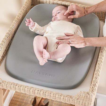 Saltea de infasat, Nattou, Softy, Moale, Utilizabil si fara husa, Design ergonomic, Spuma PU, 70x50x10 cm, Fara BPA, 0 luni+, Gri [11]