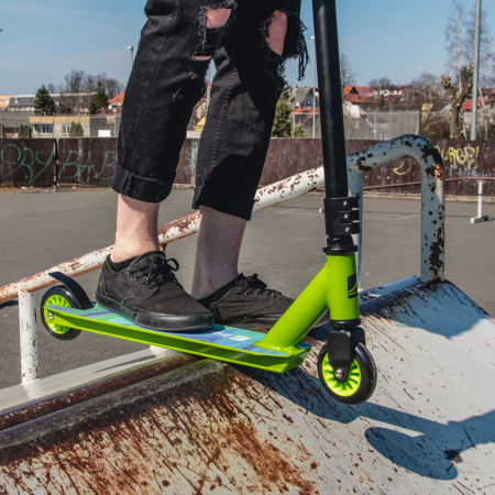 Trotineta Freestyle inSPORTline Mantis 100 mm [11]