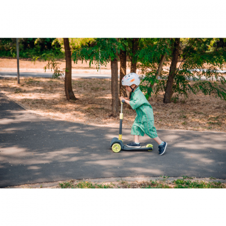 Trotineta Lionelo Timy ultrapliabila pana la 50 Kg cu lumini LED [25]