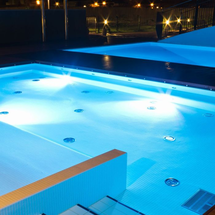 Lampa LED De Piscina IP68 12W PAR56 Alb Cald [2]