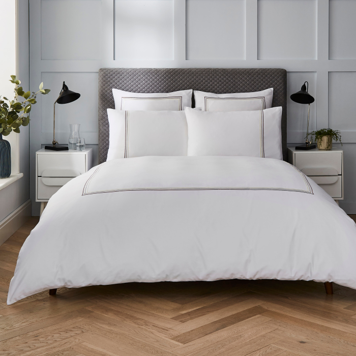 Lenjerie pat Heritage 400TC 3 Row Cord White Latte [3]