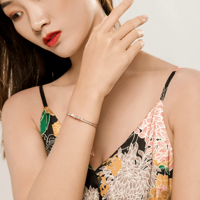 Bratara din argint placata cu aur, cu fundita si cristale [4]