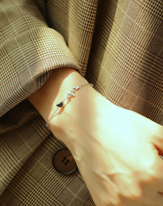 Bratara inox argintie cu simbol puls si inima – Energie si emotie pura [4]