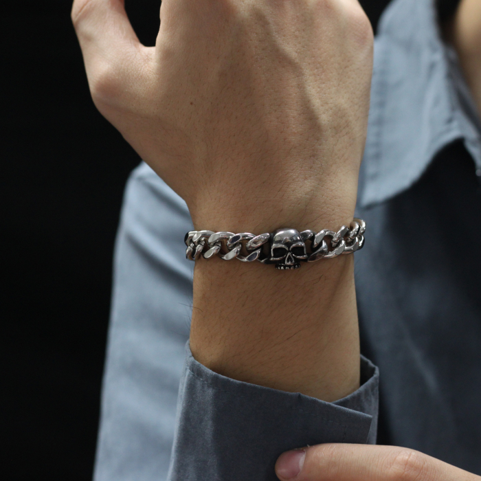 Bratara inox Cap de Mort – Simbol al Rebelului Urban [4]
