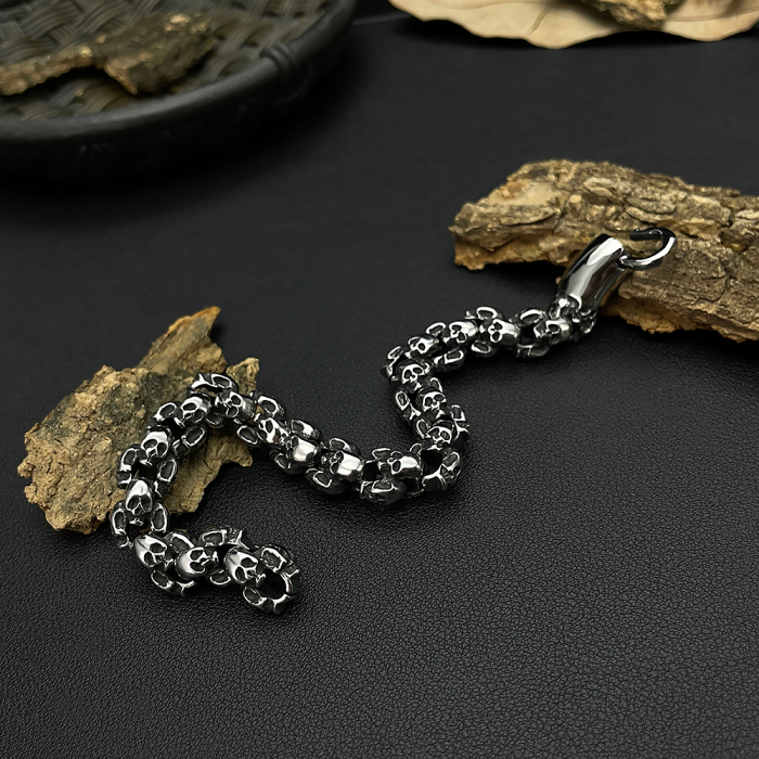 Bratara inox Cranii Gotice – Simbol al Rebelului Urban [14]