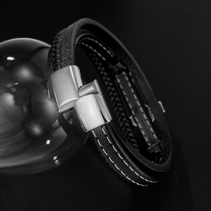 Bratara piele neagra cu cruce celtica din inox – Simbol al credintei si al fortei interioare [3]