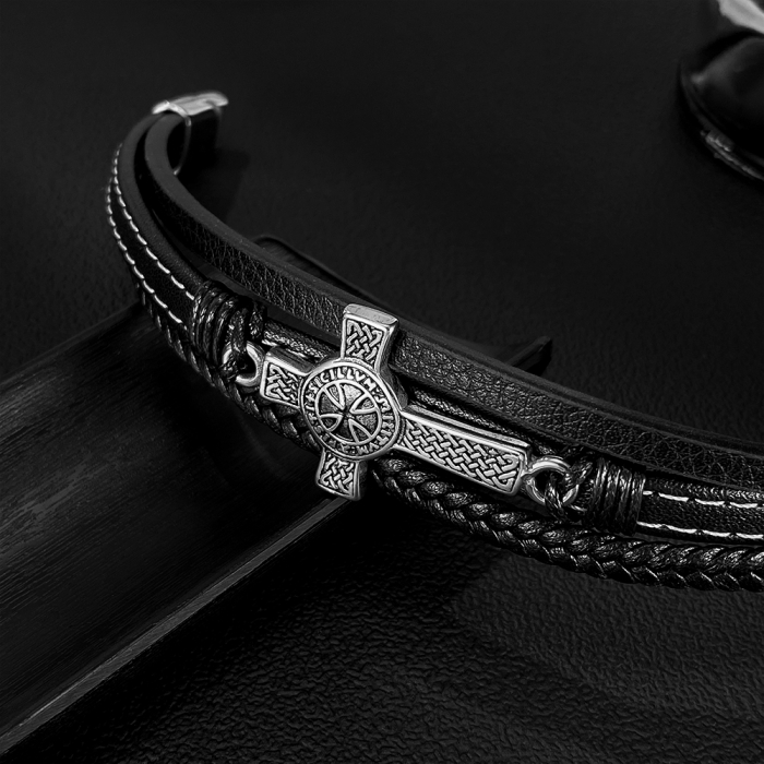 Bratara piele neagra cu cruce celtica din inox – Simbol al credintei si al fortei interioare [14]
