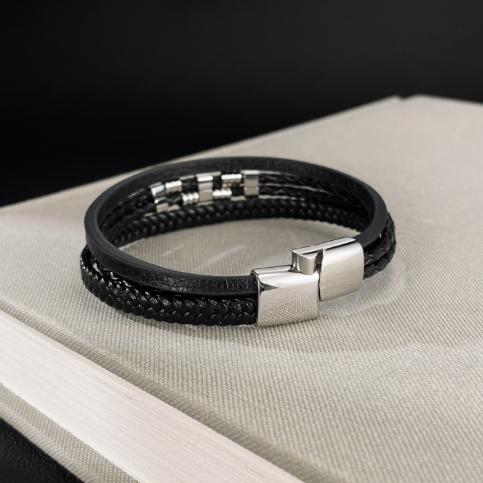 Bratara piele neagra cu detalii metalice din inox – Stil urban masculin [5]