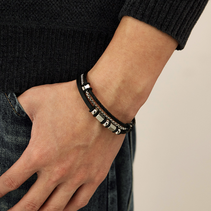 Bratara piele neagra cu lant inox si elemente metalice – Stil modern masculin [4]