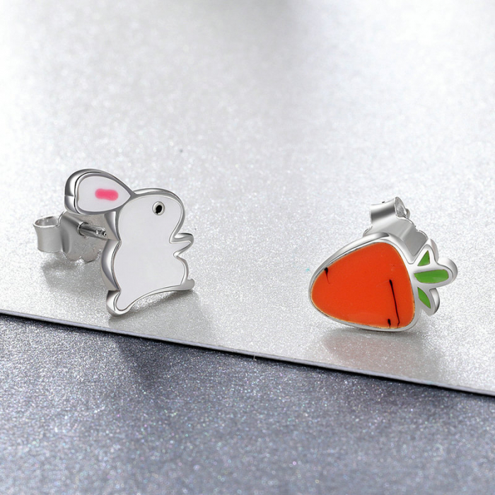 Cercei argint asimetrici Iepuras si Morcov placati cu rodiu [4]