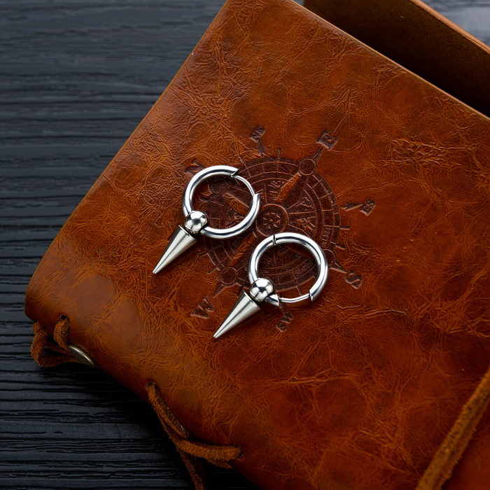 Cercei din inox cu conuri [8]