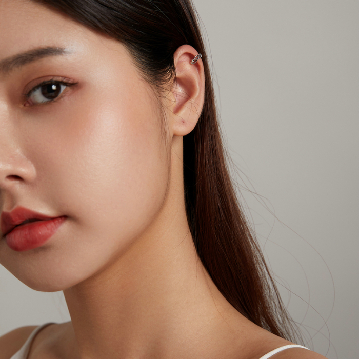 Cercel argint ear cuff Love Crown, pe ureche [4]