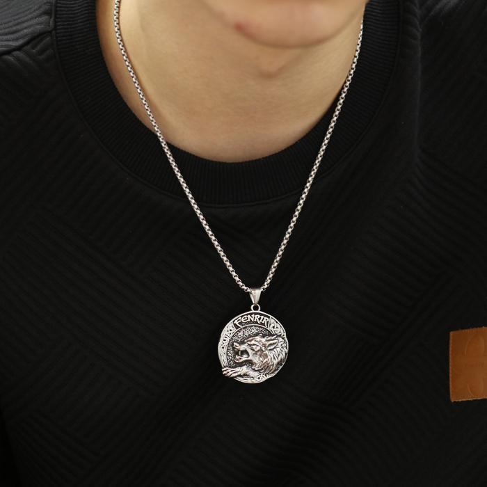 Colier inox cu lup [10]