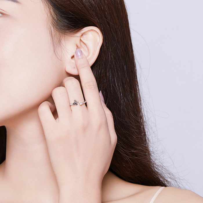 Inel argint reglabil cu fluturas placat cu rodiu [5]