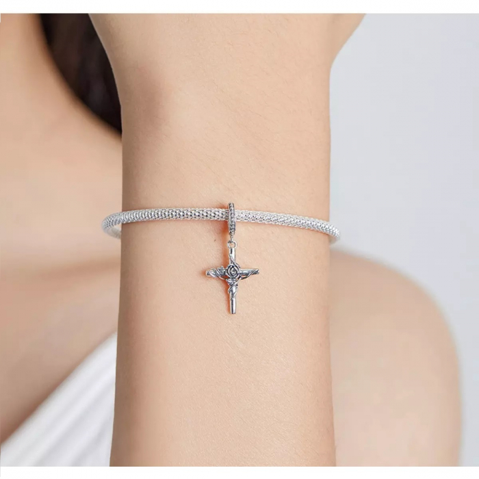 Pandantiv argint cu cruce si un trandafir [3]