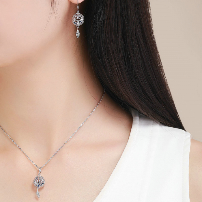 Pandantiv argint cu flori [9]