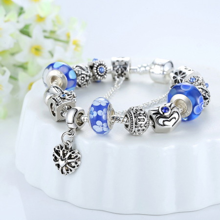 Bratara fantezie BeSpecial BSTF0001 placata cu argint, cu talismane cu flori si coroana de regina [2]