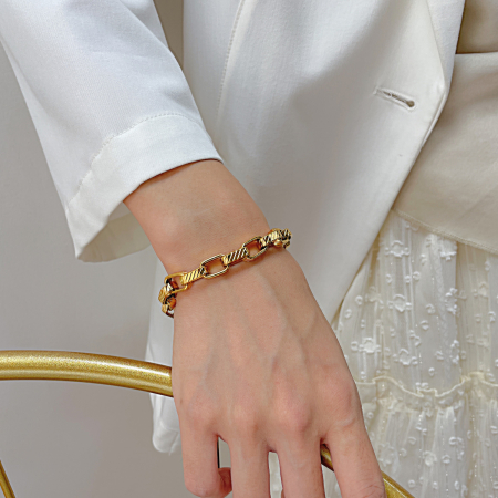 Bratara inox Unisex cu zale geometrice placata cu aur de 18 k – Stil modern si eleganta metalica [1]