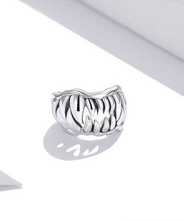 Cercel argint ear cuff cu colti, peste ureche [12]