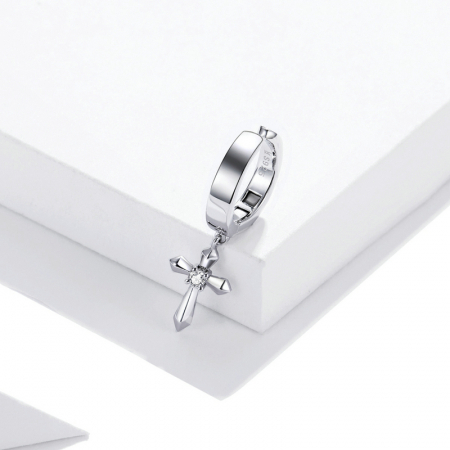 Cercel argint ear cuff cu cruciulita, pe ureche [5]