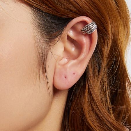 Cercel argint mana schelet [11]