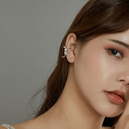 Cercel argint ear cuff pisicuta haioasa, peste ureche [6]