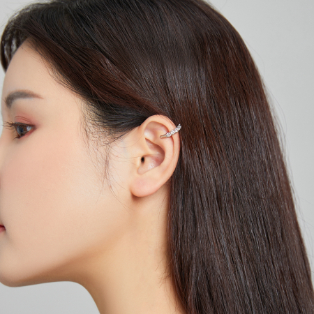 Cercel argint ear cuff rotund, pe ureche [5]