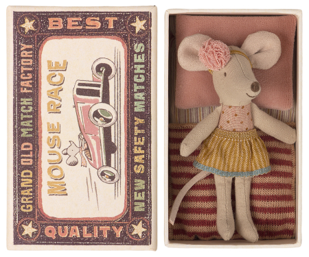 Little sister mouse in matchbox [1]