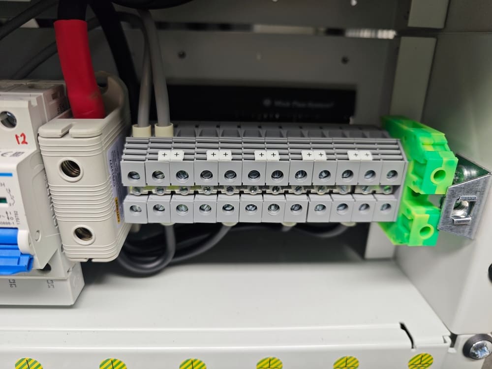 bitmi-bloc-de-distributie-pentru-sistemul-electric