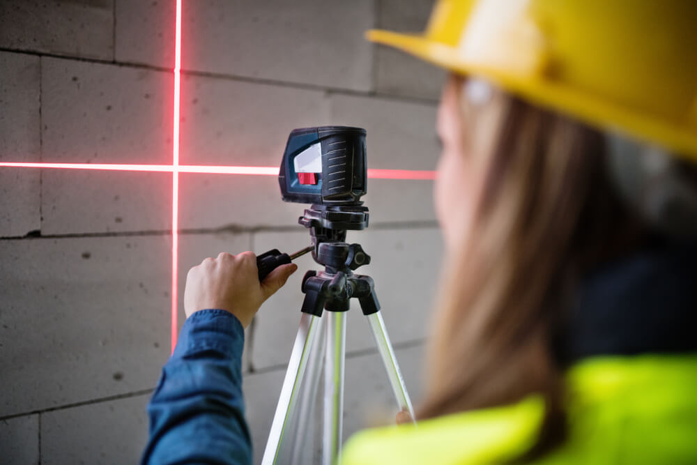 Utilizezi corect nivela laser pentru precizie - bitmi