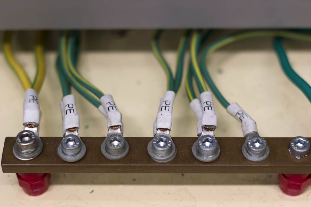 bitmi-conductor-de-protectie-in-schema-electrica